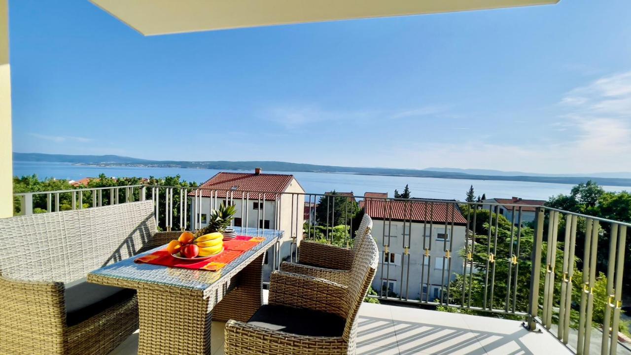 Apartments Sunflower Драмал Екстериор снимка
