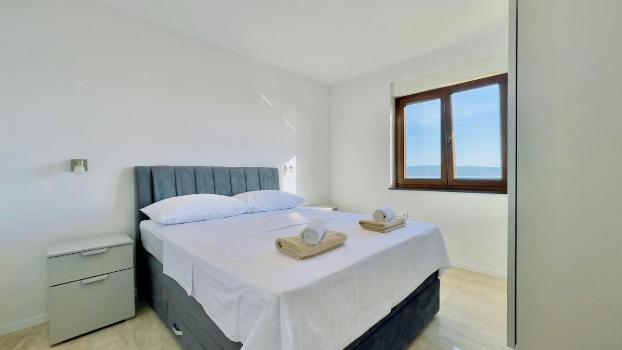 Apartments Sunflower Драмал Екстериор снимка