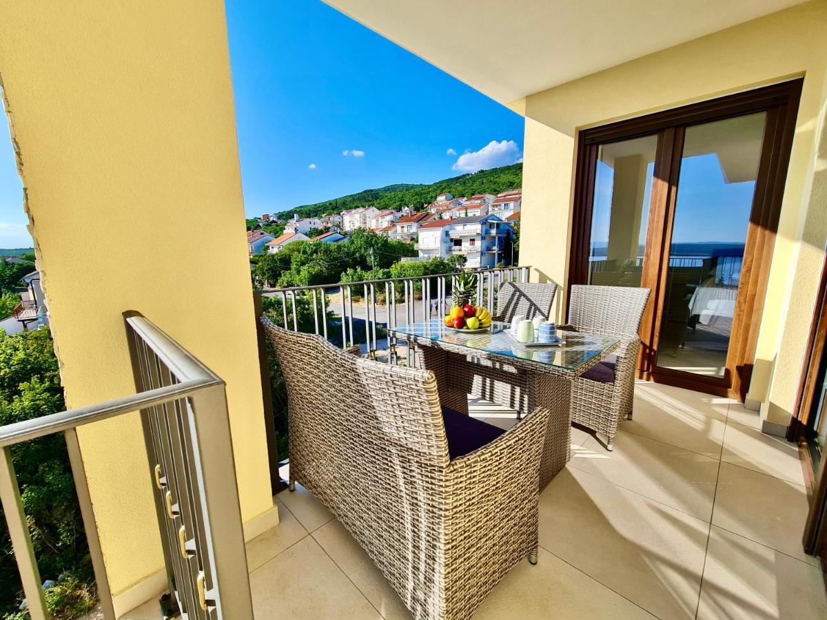 Apartments Sunflower Драмал Екстериор снимка